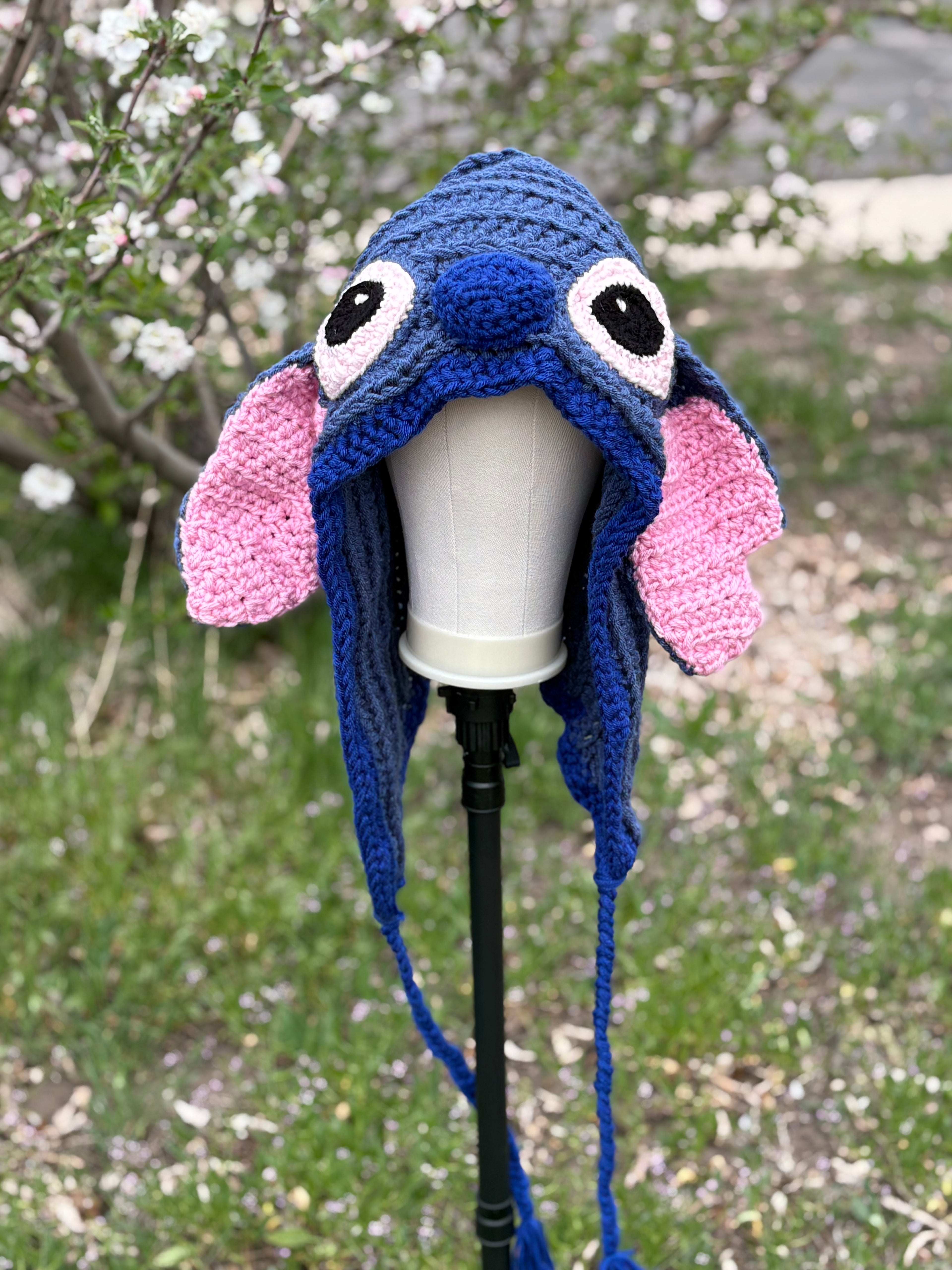 Blue alien hat